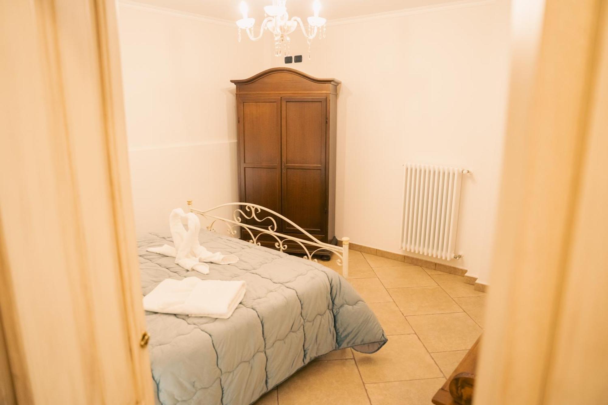 Conte Cavour - Casa Vacanze Laterza Exterior photo